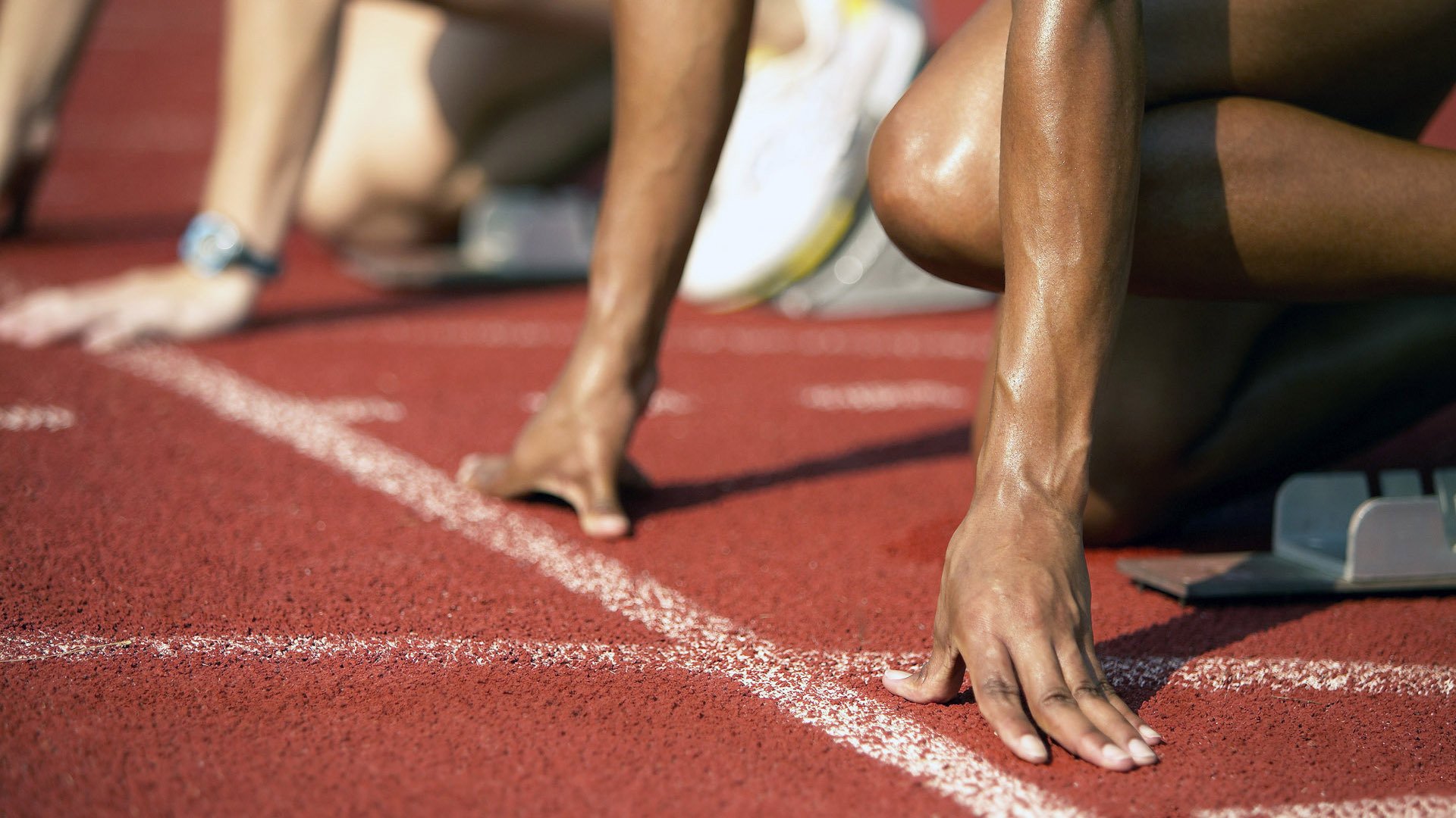 亚洲羽毛球锦标赛女双决赛 陈清晨贾一凡直落两局强势卫冕，亚洲羽毛球锦标赛男单冠军